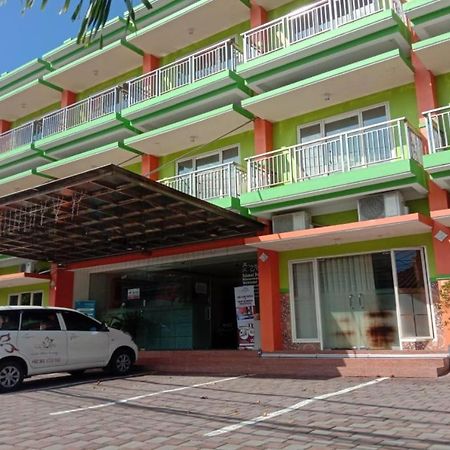 Oyo 90473 Gowin Hotel Kuta  Exterior photo